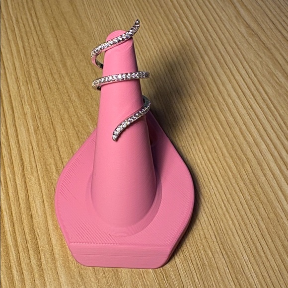 Jewelry - Silver and Crystal Spiral Ring